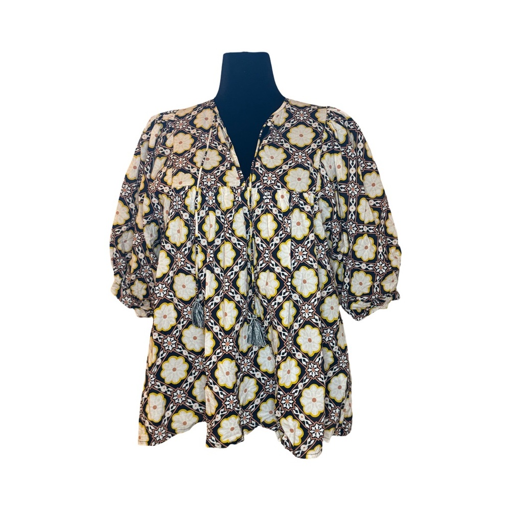 Mille Charlie Top Elegant Black and White Floral Women's Tunic
